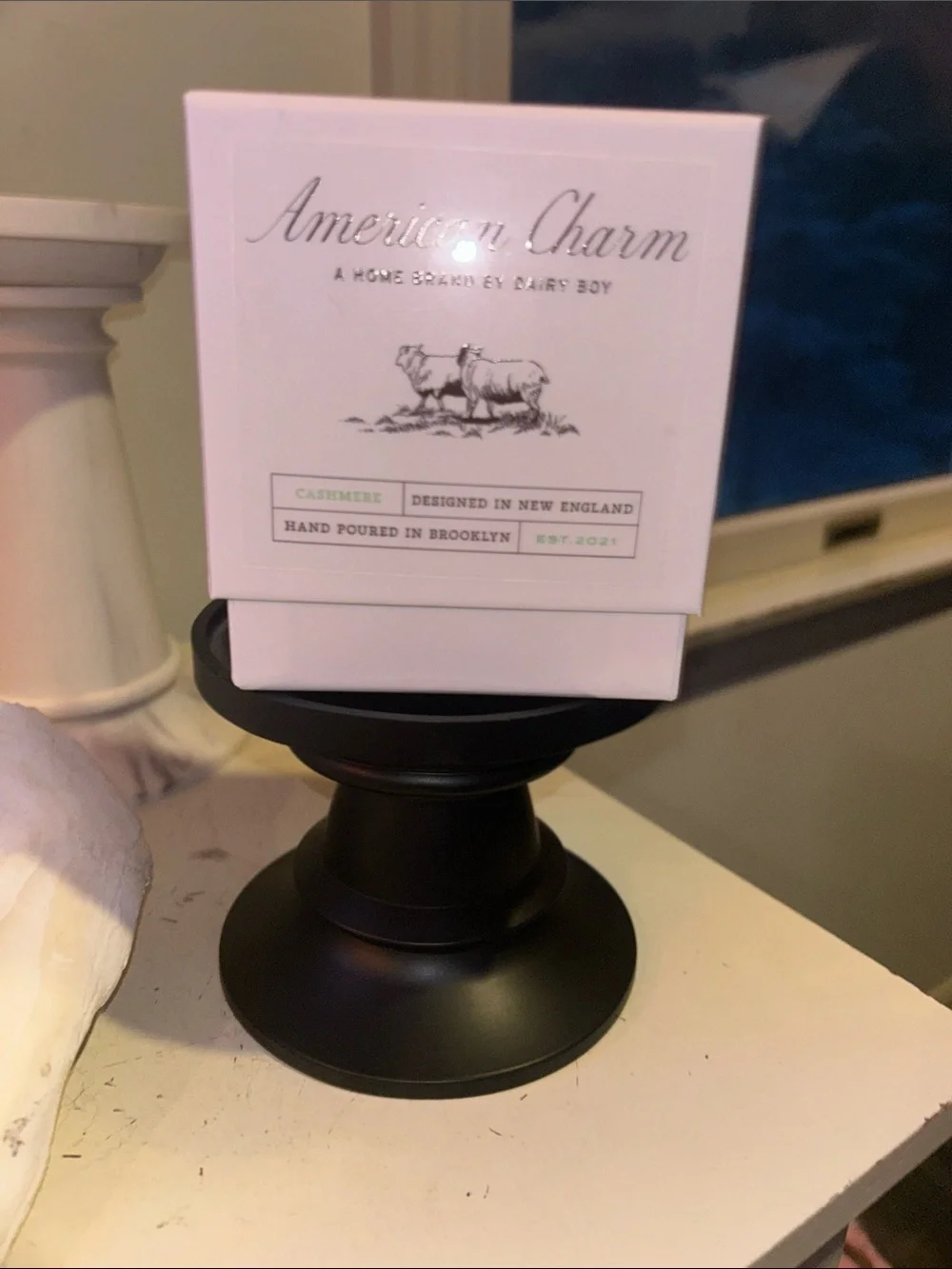 Bath & Body Works Black Matte Pedestal Candle Holder - Picture 3 of 4